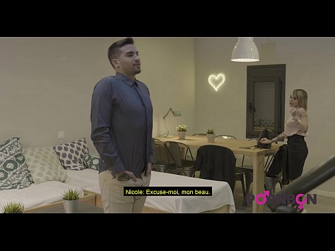 ❤️ PORNBCN 4K Uma mulher madura com mamas grandes quer ser um gigolô jovem fodido anal com um grande amortismo de broche de pinto duro estilo cão de foder, lambendo o orgasmo do cachorro legenda francesa ❤❌ Apenas porno em nós ️❤