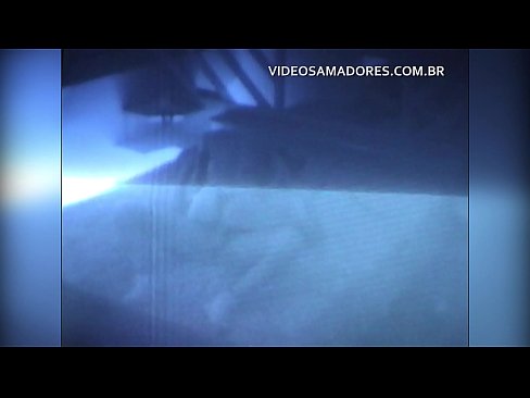 ❤️ Marido filma esposa fodendo o vizinho e descobre que ele é um cornudo ❤❌ Apenas porno em nós ️❤